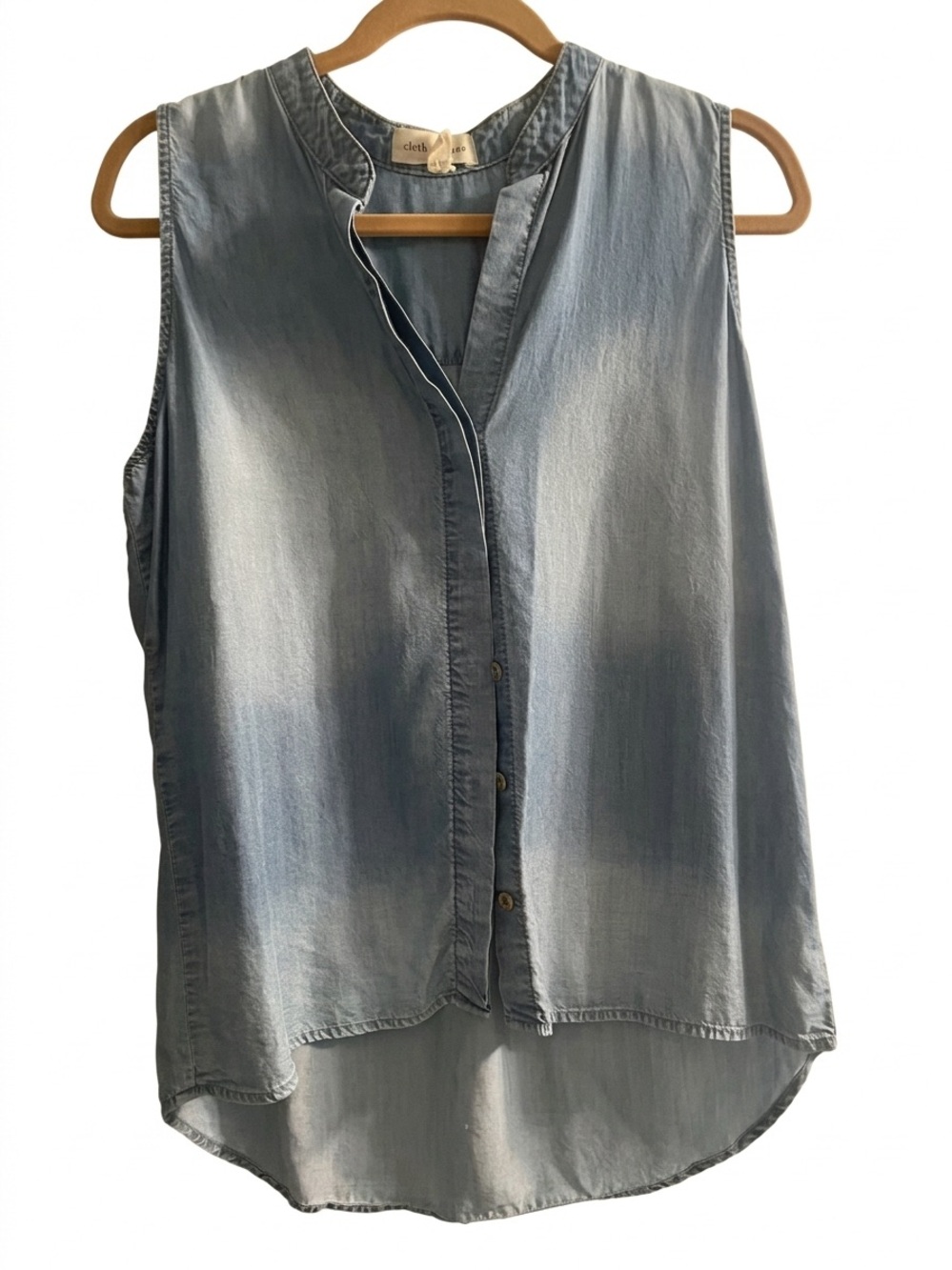 cloth & stone Light Blue Sleeveless Chambray (denim look) Button Front Top